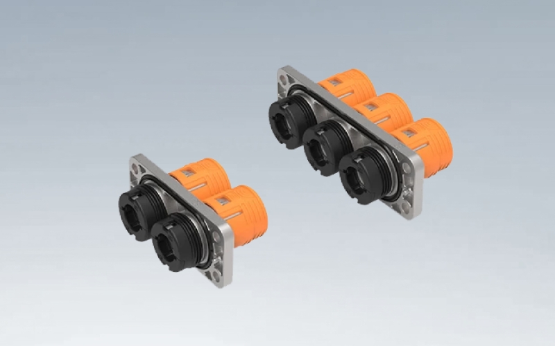 SG2M系列 300A过孔金属连接器