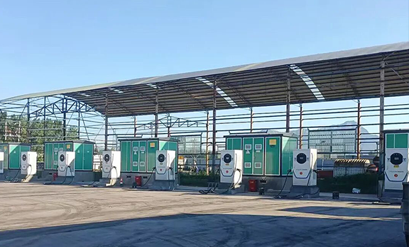 全场景补能利器！闪象400kW直流充电桩助力大型充电站可靠运营