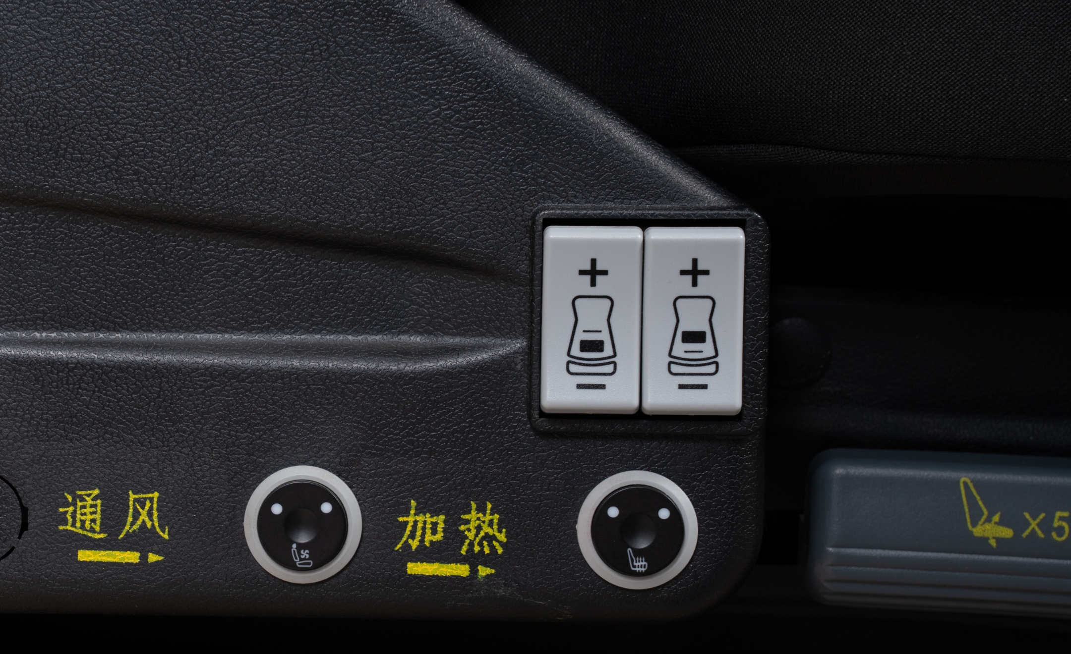 YTSQ01(D)半气囊减震司机座椅