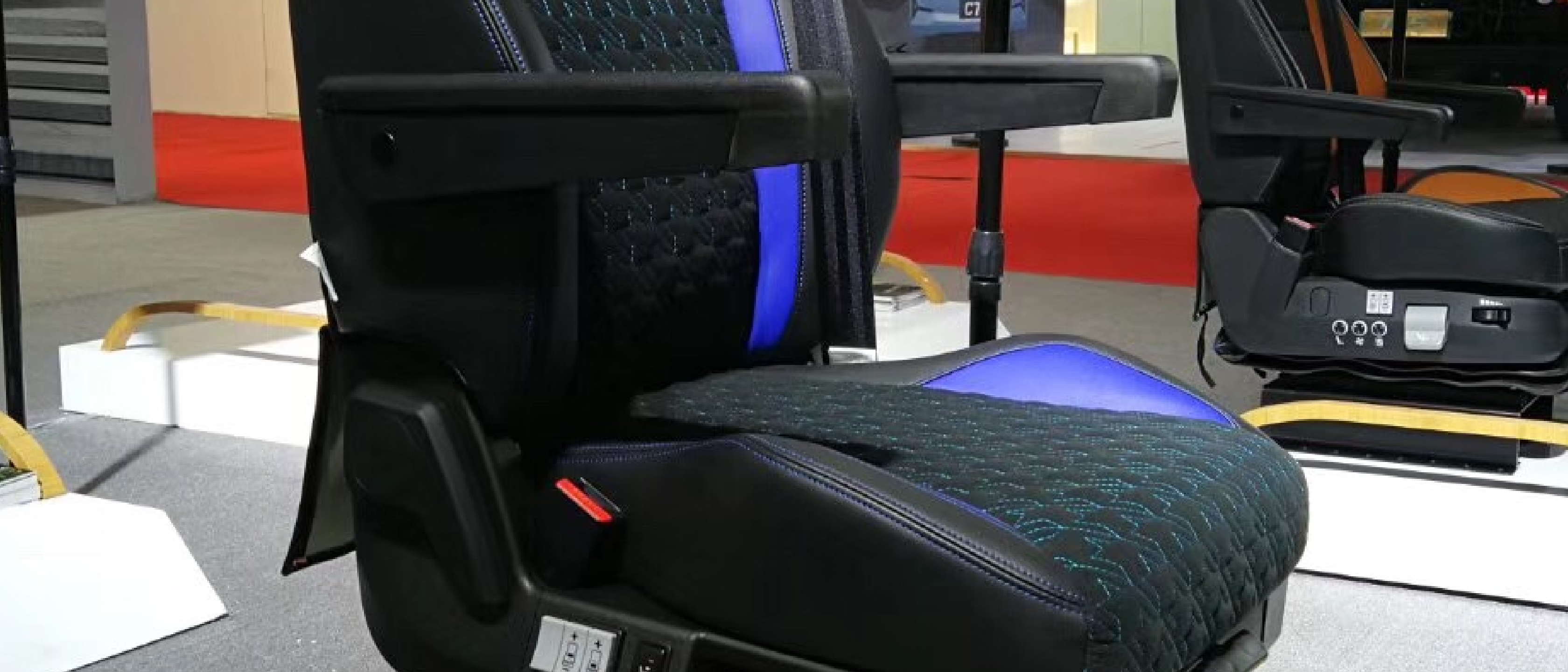 YTSQ01(N)全气囊减震司机座椅