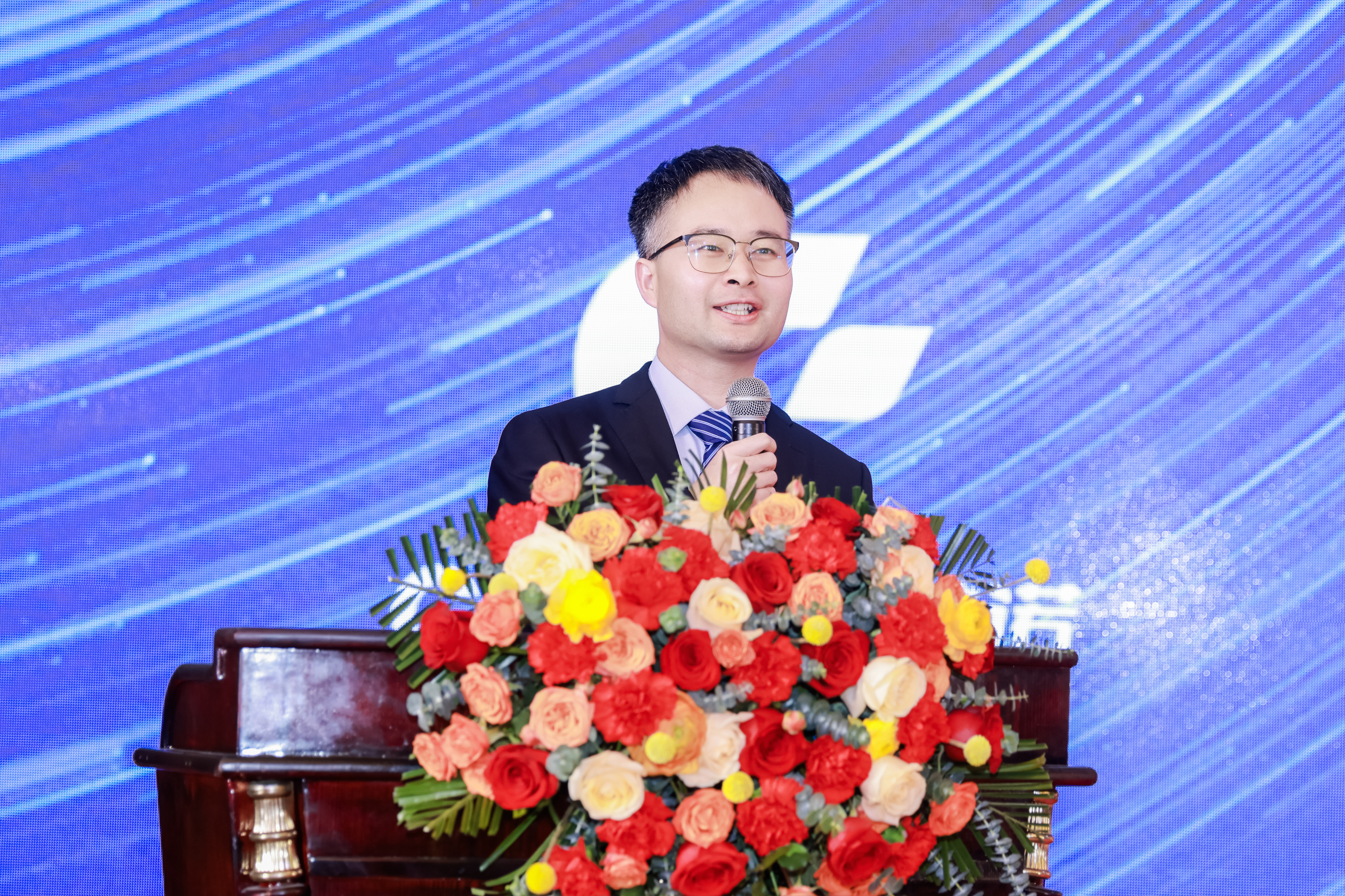 Molead Cling 2025 Spring Festival Annual Meeting Concluded Successfully