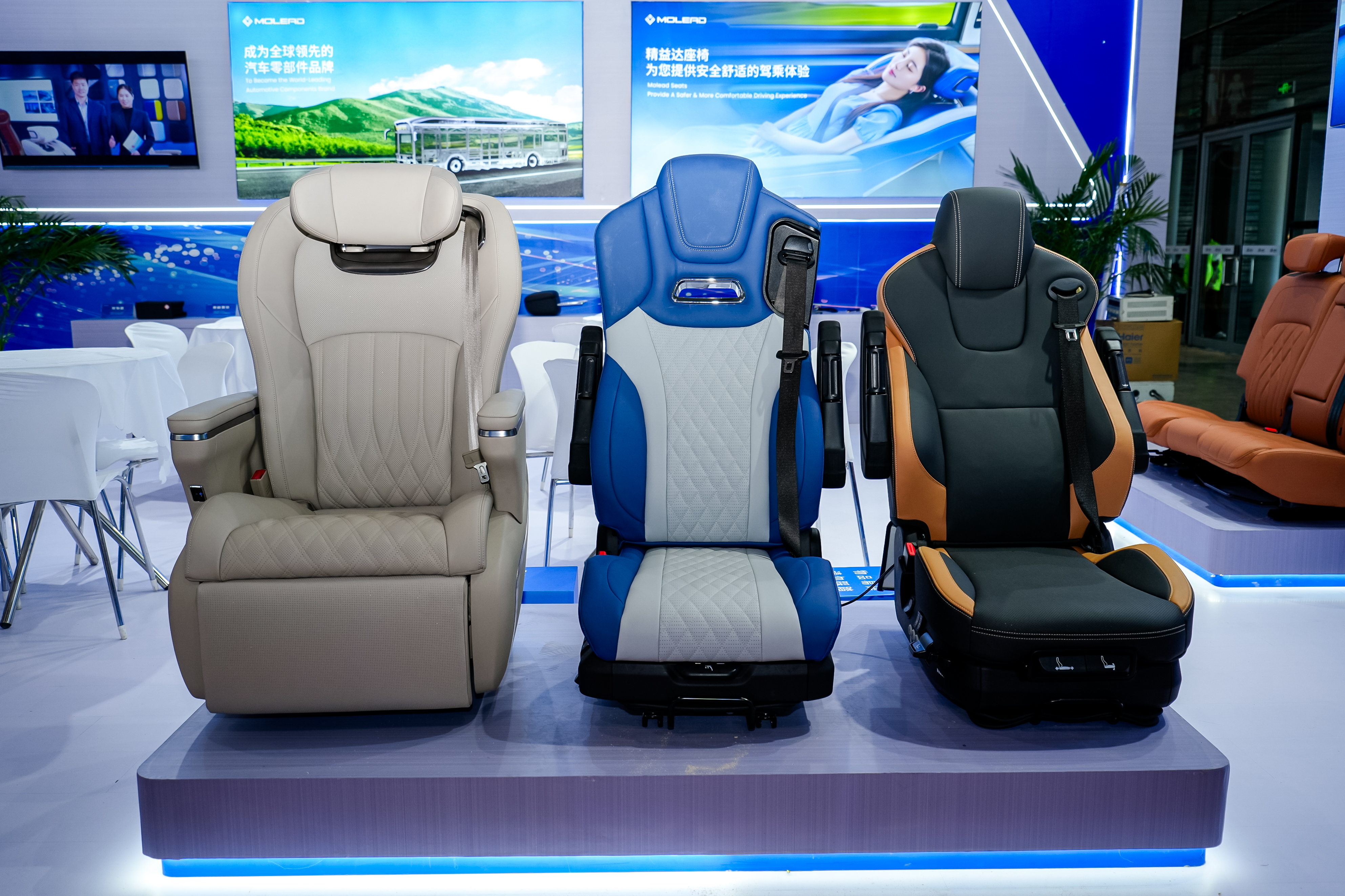 Molead Seats Attract Attention at the Shanghai CIAIE Exhibition